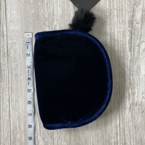 NWT Navy Velvet Make Up Cosmetic Bag - Picture 3 of 7